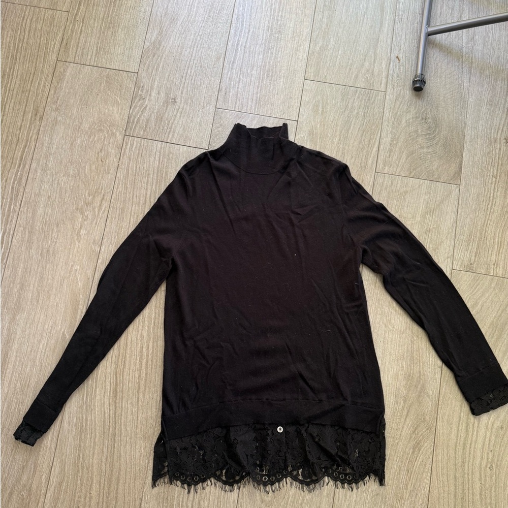 Joie Cashmere blend with lace hem turtleneck top - M - fitted
